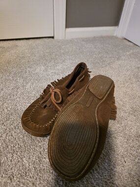 Minnetonka Brown Suede Fringe Moccasins